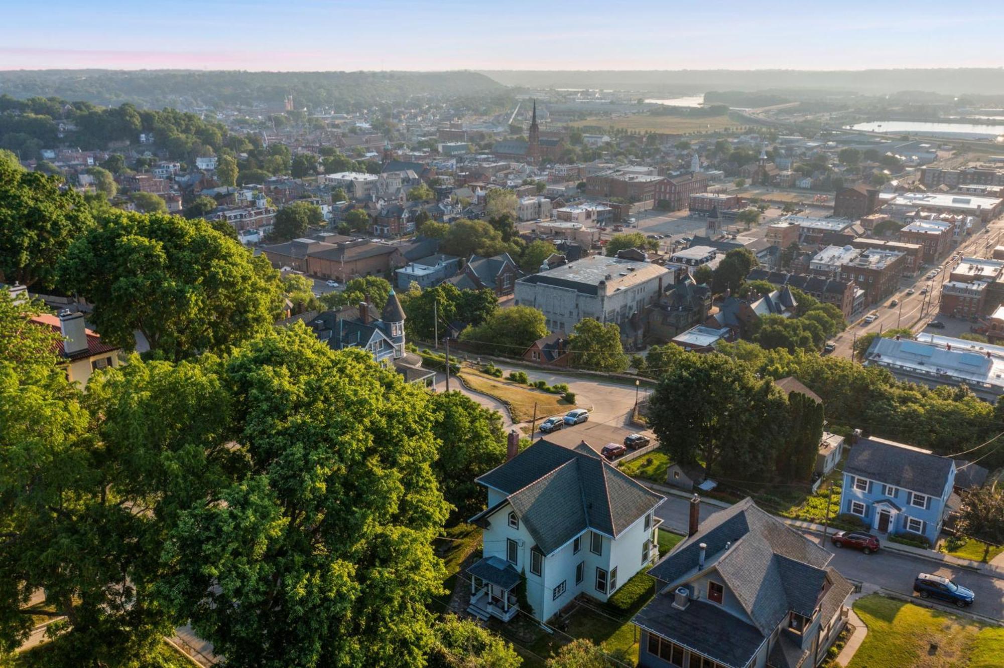 Dubuque'S Front Porch, Historic Charmer, Walk Downtown Εξωτερικό φωτογραφία