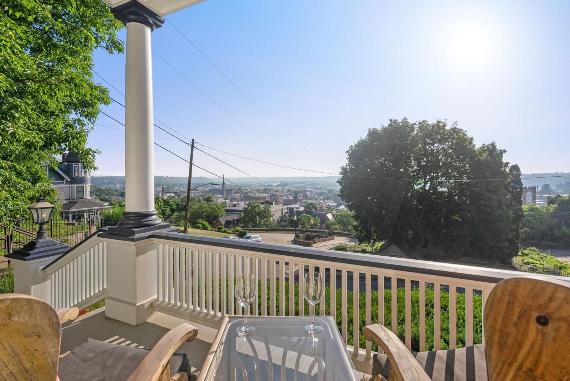 Dubuque'S Front Porch, Historic Charmer, Walk Downtown Εξωτερικό φωτογραφία