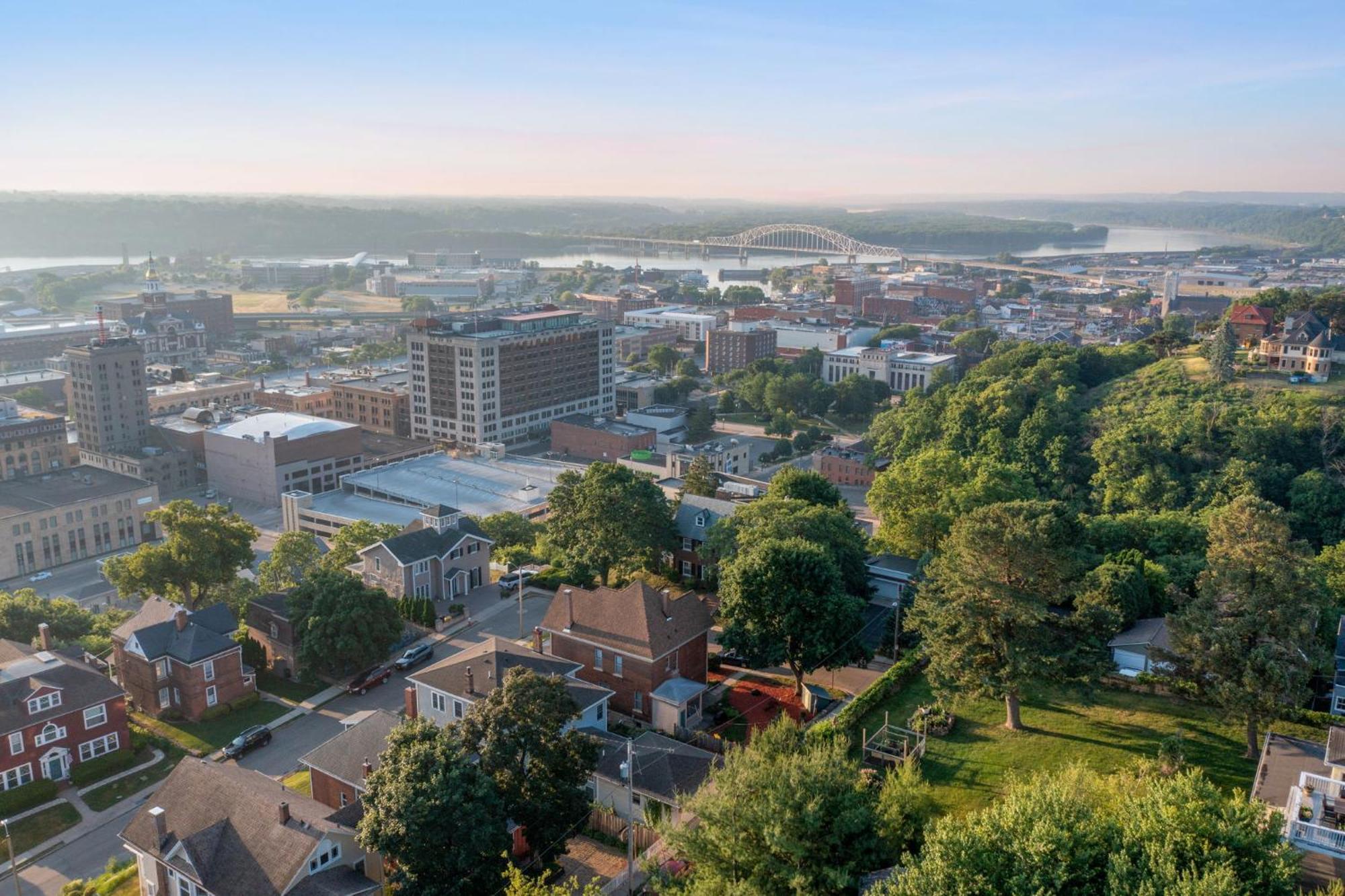Dubuque'S Front Porch, Historic Charmer, Walk Downtown Εξωτερικό φωτογραφία